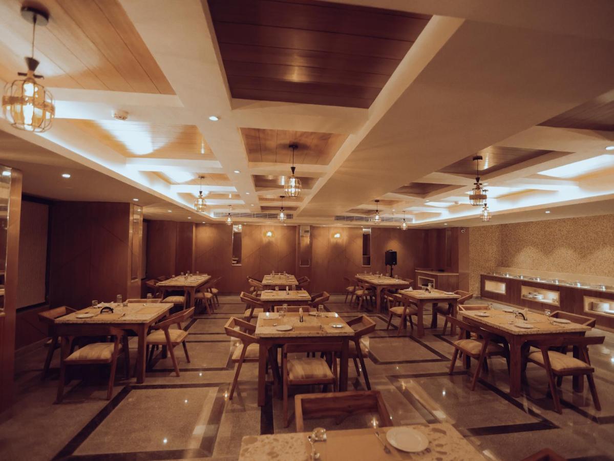 Clarks Inn Express, Dehradun Exterior foto